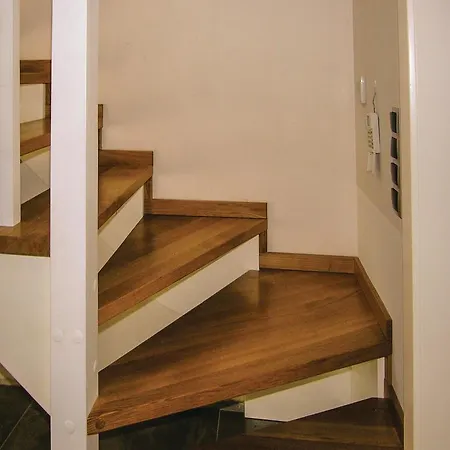Five-bedroom Holiday In Leleszki