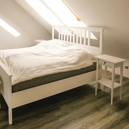 Five-bedroom Holiday In Leleszki