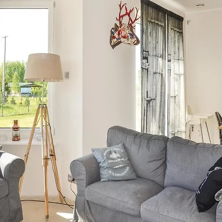 Holiday home Five-bedroom Holiday In